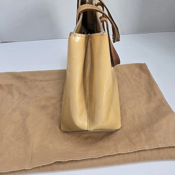 Louis Vuitton Monogram Vernis Handbag - Picture 2 of 16